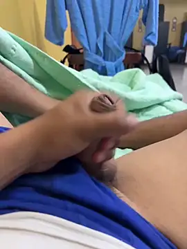 Snapshot of chelovqu chatting on October 2025 12:31:01 AM chelovqu online show from October 2025 12:31:01 AM