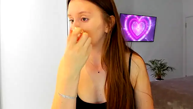 BeatriceAddams online show from September 2025 11:32:02 AM