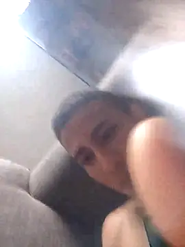 Snapshot of Davig4 chatting on October 2025 12:58:01 PM Davig4 online show from October 2025 12:58:01 PM