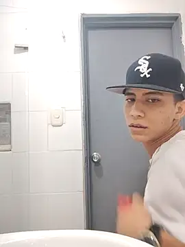 Snapshot of Davig4 chatting on November 2025 01:56:02 PM Davig4 online show from November 2025 01:56:02 PM