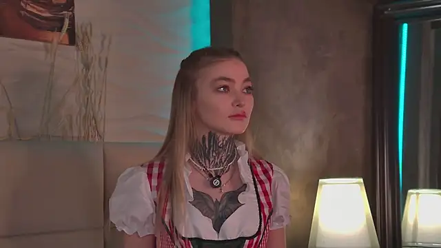 Snapshot of AriWild chatting on September 2025 05:12:01 AM AriWild online show from September 2025 05:12:01 AM