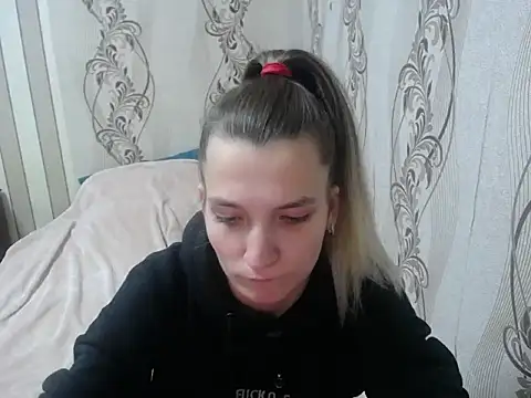 AlissaClark online show from October 2025 09:21:02 PM