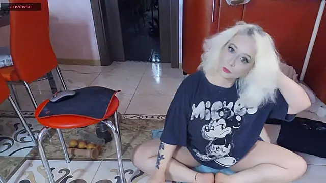 SquirtMilf00 online show from April 2026 02:56:01 AM