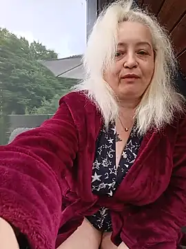 Snapshot of SquirtMilf00 chatting on July 2026 10:07:02 AM SquirtMilf00 online show from July 2026 10:07:02 AM
