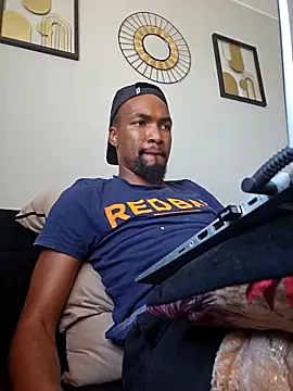 Snapshot of mojaymort chatting on September 2025 06:59:02 AM mojaymort online show from September 2025 06:59:02 AM