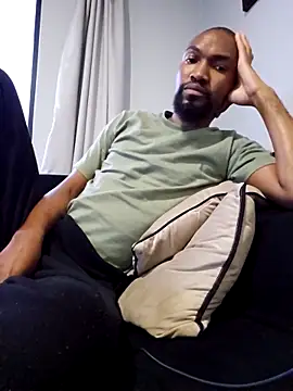 Snapshot of mojaymort chatting on November 2025 04:44:01 PM mojaymort online show from November 2025 04:44:01 PM