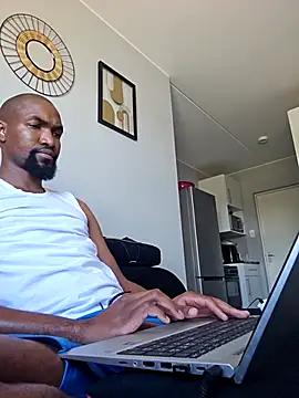 Snapshot of mojaymort chatting on December 2025 07:27:02 AM mojaymort online show from December 2025 07:27:02 AM