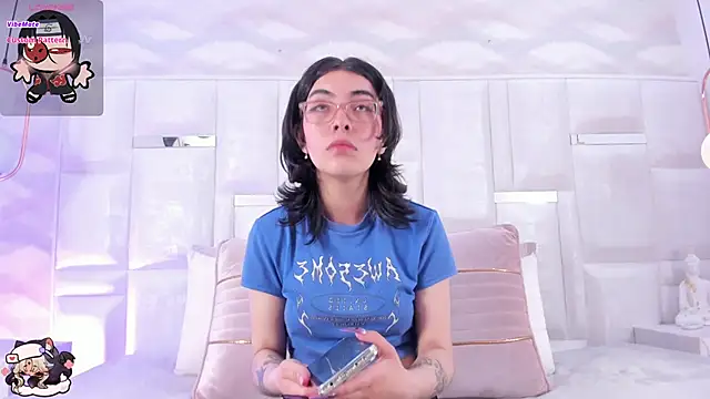 Snapshot of Im_Molly_Angel chatting on November 2025 08:20:02 PM Im Molly Angel online show from November 2025 08:20:02 PM