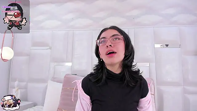 Snapshot of Im_Molly_Angel chatting on November 2025 08:32:01 PM Im Molly Angel online show from November 2025 08:32:01 PM