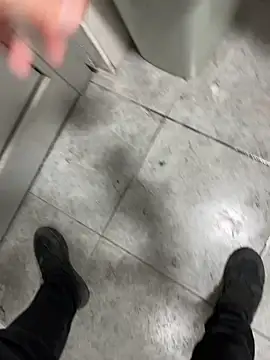 Snapshot of KAZANOVAA chatting on November 2025 11:43:01 AM KAZANOVAA online show from November 2025 11:43:01 AM