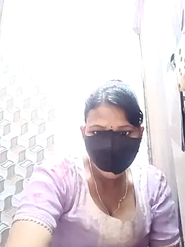 Snapshot of varnika chatting on December 2025 08:45:02 AM varnika online show from December 2025 08:45:02 AM