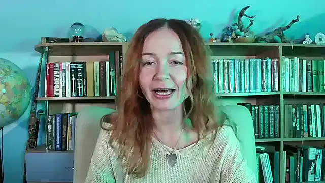 Snapshot of Foxilady357 chatting on November 2025 05:46:01 PM Foxilady357 online show from November 2025 05:46:01 PM