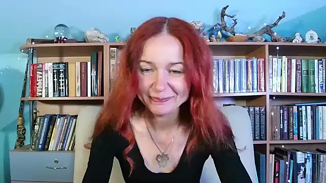 Foxilady357 online show from April 2026 01:36:01 PM