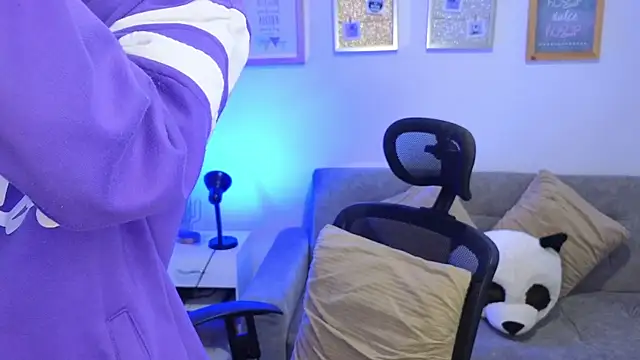 yulian vasquez online show from December 2025 12:21:02 PM