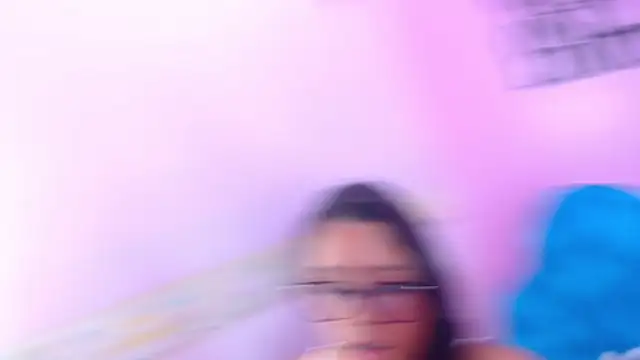 Snapshot of EMMA_ROGGER chatting on November 2025 03:16:01 PM EMMA ROGGER online show from November 2025 03:16:01 PM