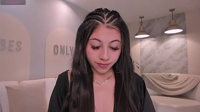 Snapshot of EsmeraldaGrace1 chatting on October 2025 03:24:02 AM EsmeraldaGrace1 online show from October 2025 03:24:02 AM