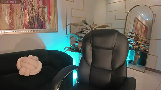 MilaLawrence online show from February 2026 12:15:01 PM