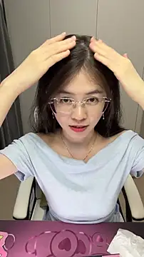 Qianqian-888 online show from October 2025 01:12:01 PM