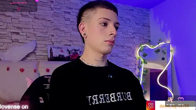 boyfox tay online show from February 2026 07:20:02 PM