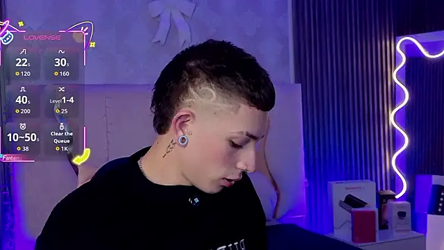 boyfox tay online show from February 2026 07:26:01 PM