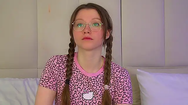 KeiraAsti online show from November 2025 06:09:02 PM