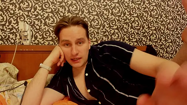 romiosabrino online show from April 2026 09:39:33 PM