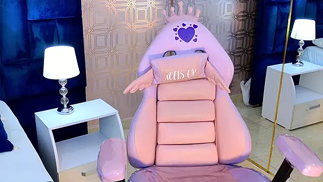 Becca Grims online show from November 2025 03:42:02 AM