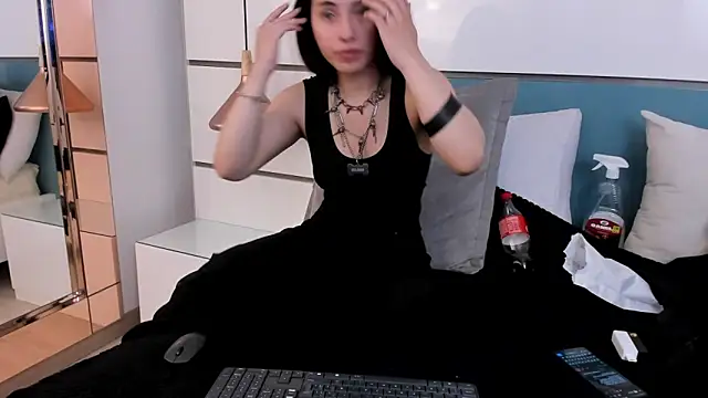 Snapshot of Ashkoreh chatting on November 2025 05:58:02 PM Ashkoreh online show from November 2025 05:58:02 PM