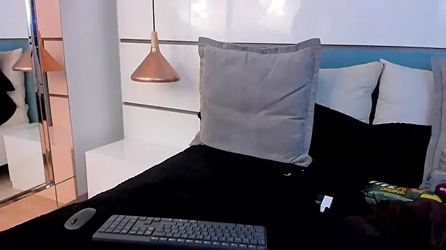 Snapshot of Ashkoreh chatting on December 2025 08:04:02 PM Ashkoreh online show from December 2025 08:04:02 PM