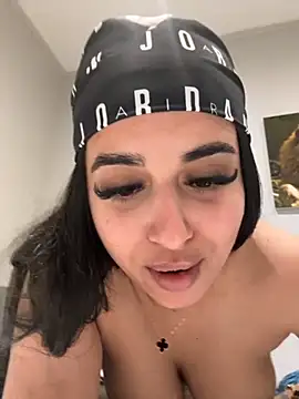 LilMisIndianx online show from October 2025 07:03:02 PM