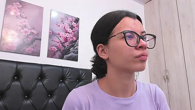 pinky f00x online show from July 2026 07:20:02 PM