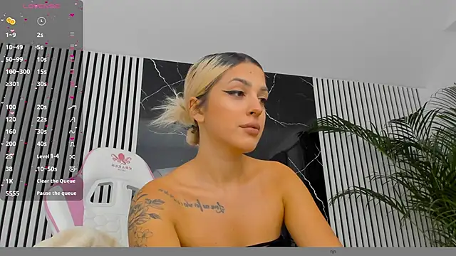 Snapshot of daisyblushh chatting on October 2025 07:00:01 PM daisyblushh online show from October 2025 07:00:01 PM