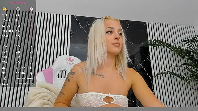 Snapshot of daisyblushh chatting on October 2025 07:01:02 PM daisyblushh online show from October 2025 07:01:02 PM