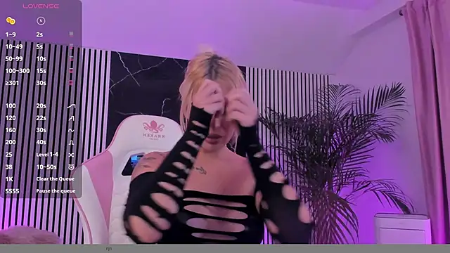 Snapshot of daisyblushh chatting on November 2025 07:38:01 PM daisyblushh online show from November 2025 07:38:01 PM