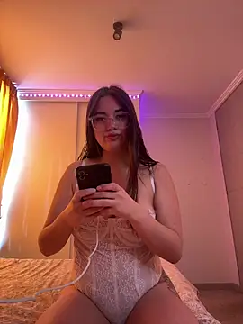 JosefaSweet online show from July 2026 03:18:01 PM