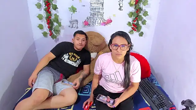 Snapshot of NataliaAndJulliam chatting on December 2025 03:45:02 AM NataliaAndJulliam online show from December 2025 03:45:02 AM