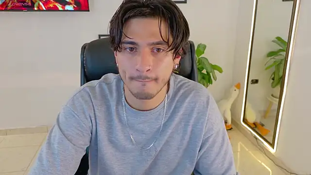 Elian savoy online show from December 2025 01:44:02 AM