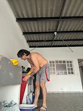 Elian savoy online show from December 2025 08:17:01 PM