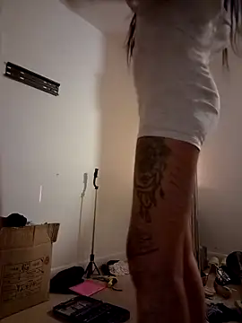 Snapshot of Tannedtattooed69 chatting on February 2026 07:02:01 AM Tannedtattooed69 online show from February 2026 07:02:01 AM