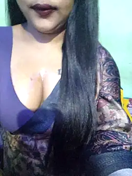 Snapshot of JIYA-04 chatting on November 2025 01:21:02 PM JIYA-04 online show from November 2025 01:21:02 PM