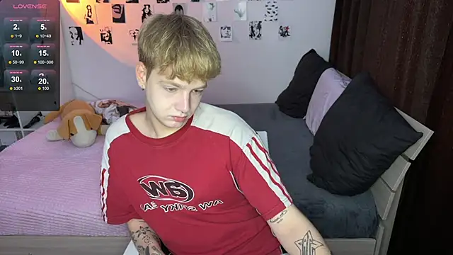 Snapshot of olivertasty chatting on September 2025 02:06:02 PM olivertasty online show from September 2025 02:06:02 PM