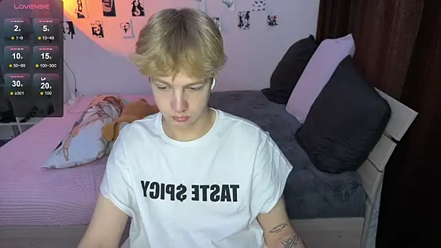 Snapshot of olivertasty chatting on September 2025 11:56:02 AM olivertasty online show from September 2025 11:56:02 AM