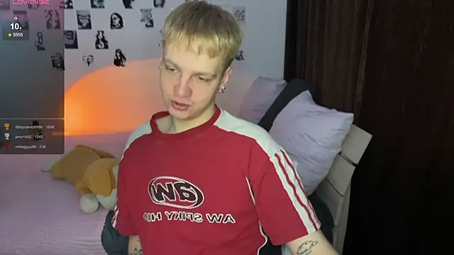 Snapshot of olivertasty chatting on October 2025 10:41:01 AM olivertasty online show from October 2025 10:41:01 AM