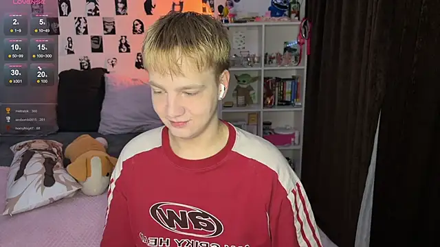 Snapshot of olivertasty chatting on November 2025 02:55:02 PM olivertasty online show from November 2025 02:55:02 PM