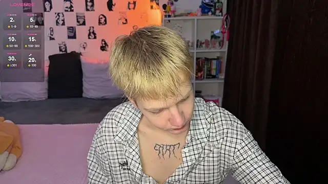 Snapshot of olivertasty chatting on November 2025 08:53:02 AM olivertasty online show from November 2025 08:53:02 AM