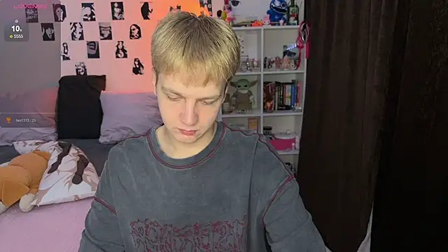 Snapshot of olivertasty chatting on November 2025 12:42:02 PM olivertasty online show from November 2025 12:42:02 PM