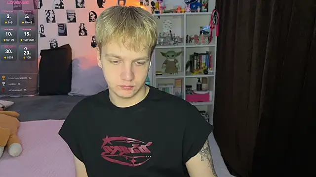 Snapshot of olivertasty chatting on November 2025 01:44:02 PM olivertasty online show from November 2025 01:44:02 PM