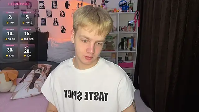 Snapshot of olivertasty chatting on November 2025 02:10:01 AM olivertasty online show from November 2025 02:10:01 AM