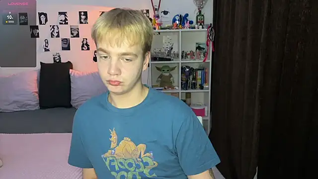 Snapshot of olivertasty chatting on November 2025 06:38:02 AM olivertasty online show from November 2025 06:38:02 AM