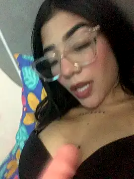 ElaRose 12 online show from November 2025 07:03:01 PM